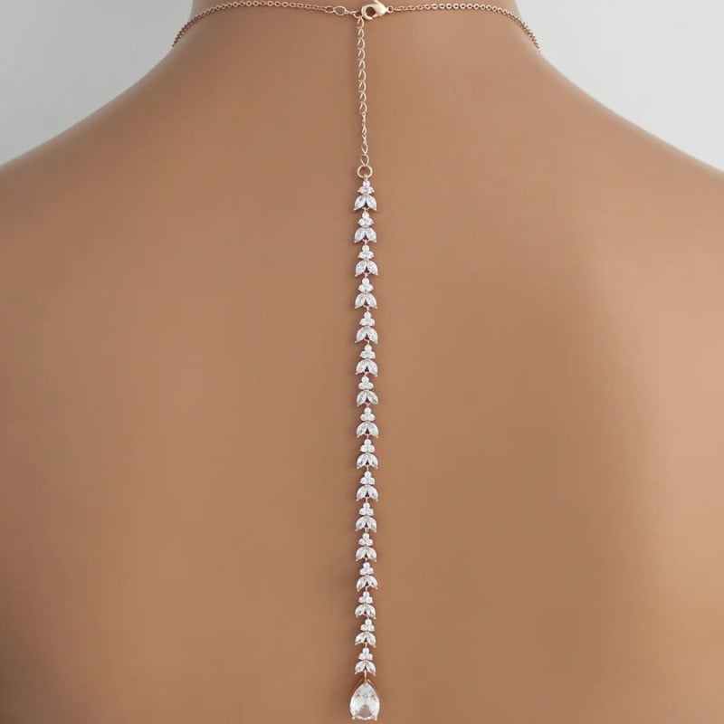 Hátsó testlánc levél alakú kristályokkal (Elektroplatírozás; Anyag: kristály; Bevonat: platina/fehérarany kövekkel; Forma: levél; Márka: JL)