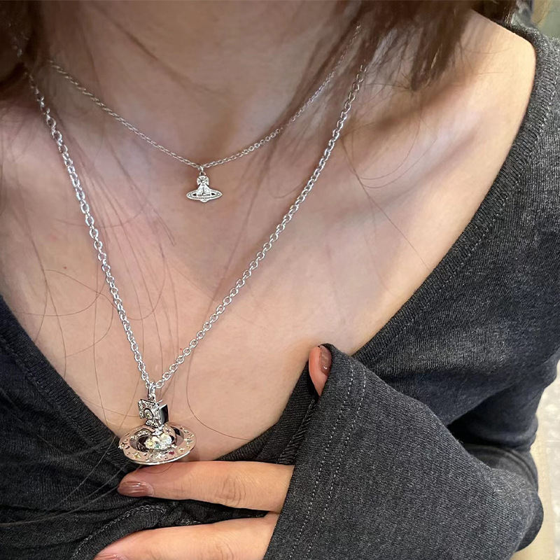 Ogrlica sa Saturnom, mini reljef, srebro 925, O lanac, elektroplirano, unisex