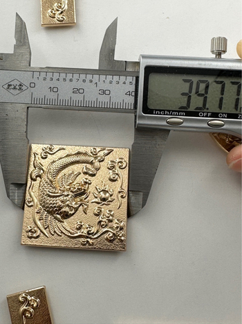 Aksesoar za Hanfu haljinu s kožnim kaišem i detaljima od kože pitona, okrugli izrez vrata — Shengcai Hardware