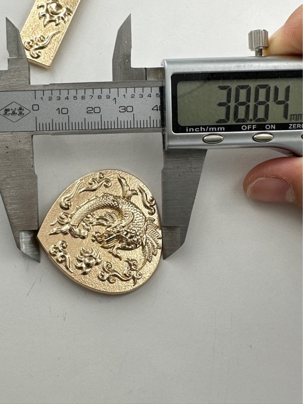 Aksesoar za Hanfu haljinu s kožnim kaišem i detaljima od kože pitona, okrugli izrez vrata — Shengcai Hardware