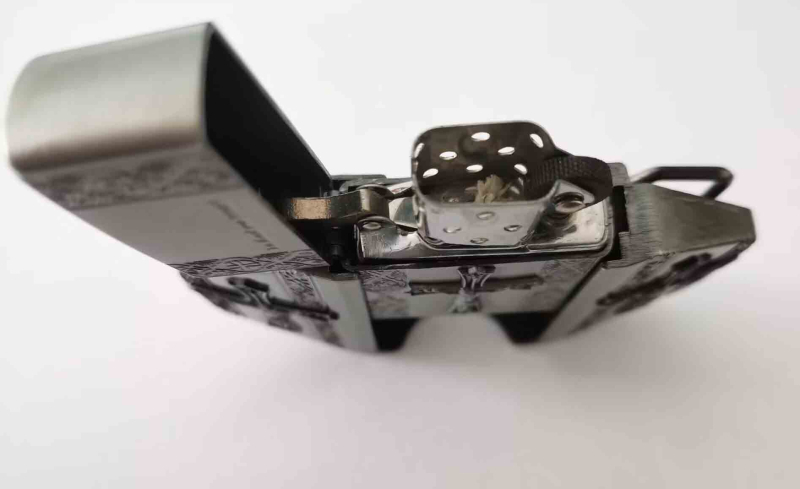 Cataramă de curea cu motiv încrucișat și design inspirat de brichetă — aliaj, cataramă netedă, Marcă: Altă, Primăvara 2023