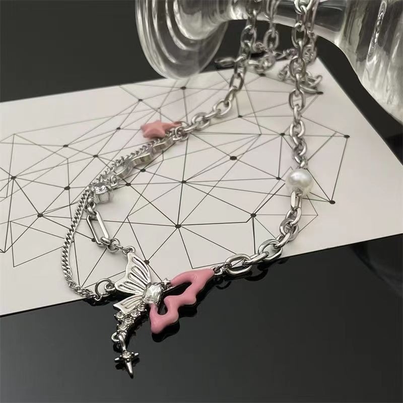 Žensko ogrlica s leptirovim biserima – legura, mikropavé završetak, INS stil, proljeće 2024