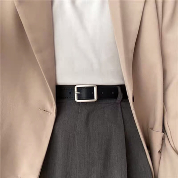 Női PU bőr farmeröv, ötvözet csattal és tűs csattal, szélesség 2-4 cm, univerzális és egyszerű stílus, 2022 nyár