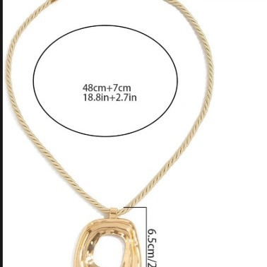 Unisex ogrlica s šupljim kvadratnim privjeskom od bakra, s pravim zlatnim premazom, ručno izrađeni lanac, duljina 41–50 cm.