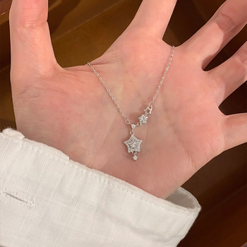 Csillag formájú nyaklánc – réz, elektropácolt, szabályos lánccal (Anyag: Réz; Feldolgozás: Elektropácolás; Forma: Csillag; Lánc: Szabályos)