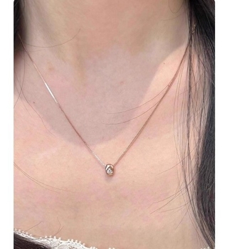 Réz alapú, aranyozott kulcscsont-nyaklánc geometrikus medállal, friss és édes stílus, őszi 2025