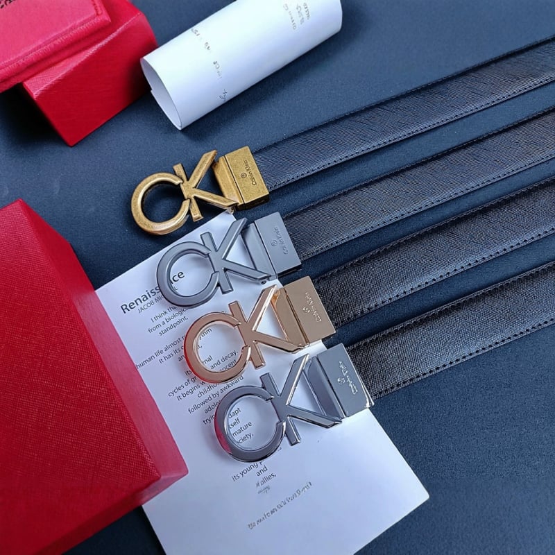 Férfi öv valódi bőrből, ötvözet csattal, automatikus zárással, 2-4 cm szélesség, személyes trend stílus