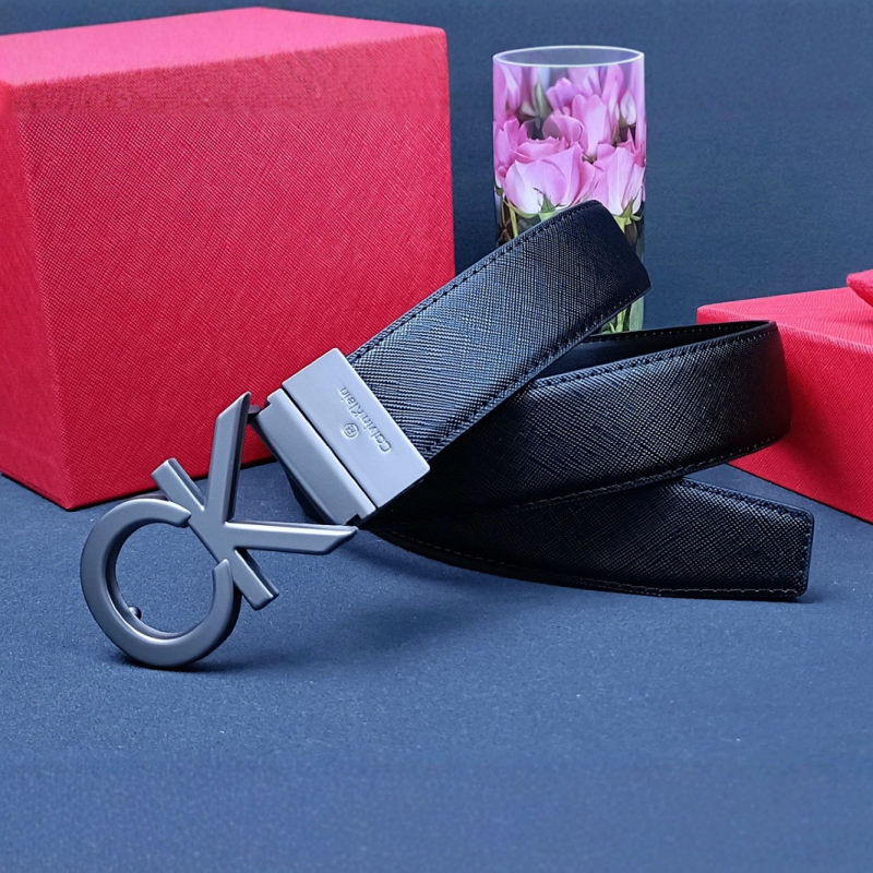 Férfi öv valódi bőrből, ötvözet csattal, automatikus zárással, 2-4 cm szélesség, személyes trend stílus