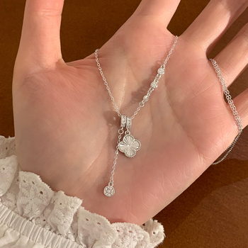 Colier cu pandantiv trifoi cu patru foi, din argint, stil japonez/coreean, cod produs W25081104, primăvara 2025