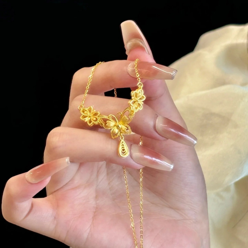 Pillangó, virág és vízcsepp nyaklánc réz medállal, szabványos lánccal, körméret 51–60 cm, elektroplakálás