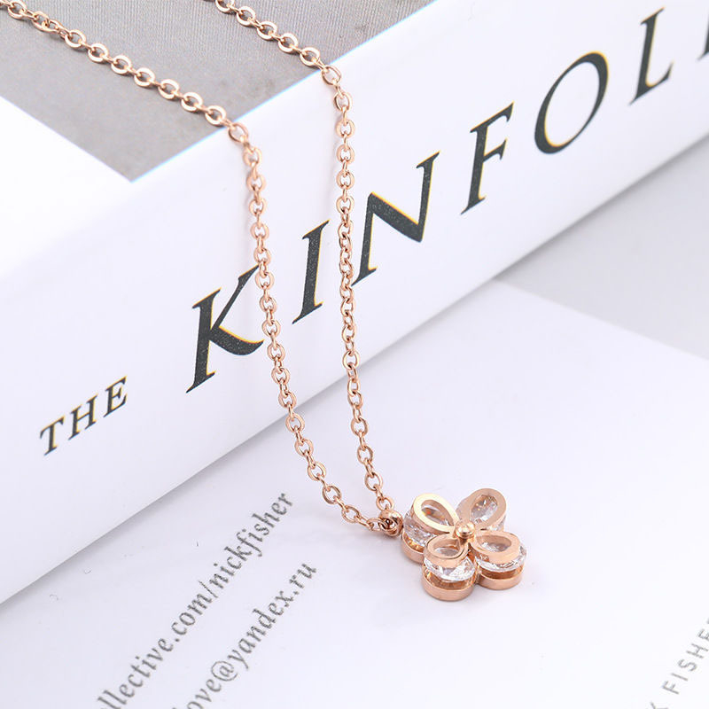 Titánacélból készült nyaklánc virág mintával, elektroplakálás, keresztlánc, medál titánacélból