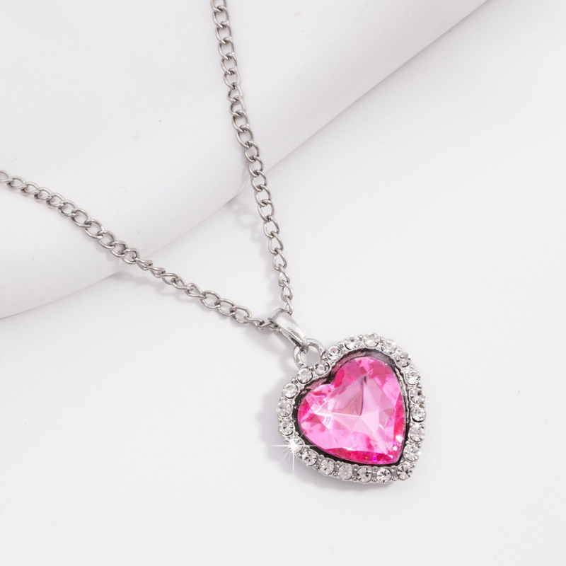 Animációs karakter alakú medálos nyaklánc, cink ötvözetből, elektroplattálás, vastag lánc, súly 10 g