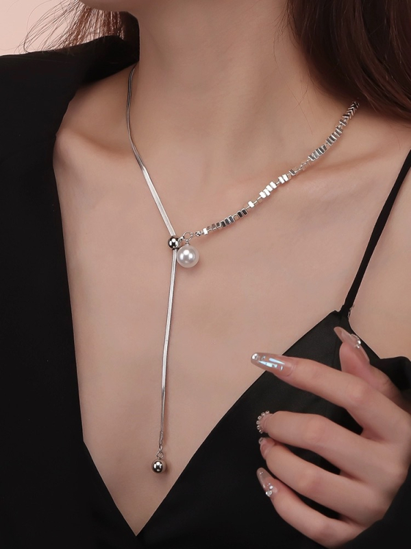 Geometriai formájú réz nyaklánc, kézműves kivitelezésben nőknek, eredeti dizájn