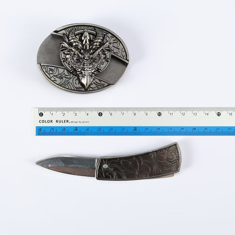 Övcsat — ötvözet, ovális forma, sima/lemezes csat, állatmintás, hip-hop stílus