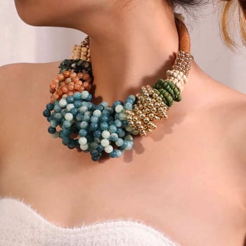 Colier handmade din mărgele de sticlă, multistrat, cu pandant geometric și lanț cu bile