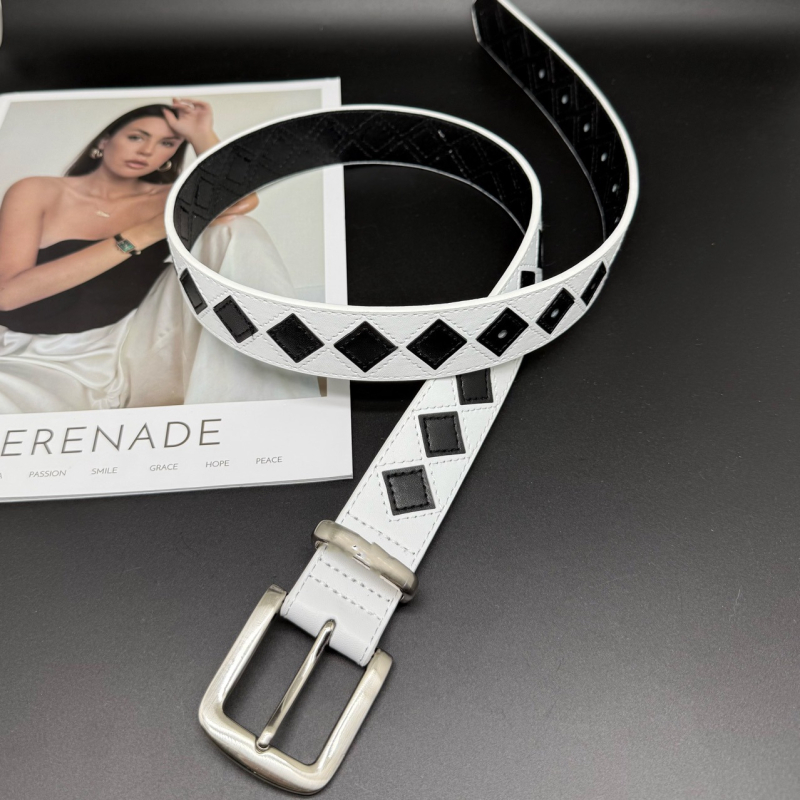 Unisex kaiš od super vlakna s checkerboard uzorkom, kopča od legure, zatvaranje pin kopčom, širina 2–4 cm
