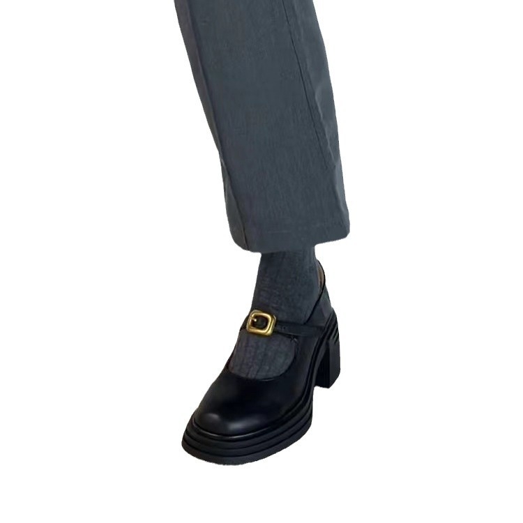 Loafers – vintage stil, gornji dio od dvostruke teleće kože, okrugli vrh, dubok otvor, debeli potplat (3–5 cm), gumena potplat, uložak od umjetne kože, jesen 2024