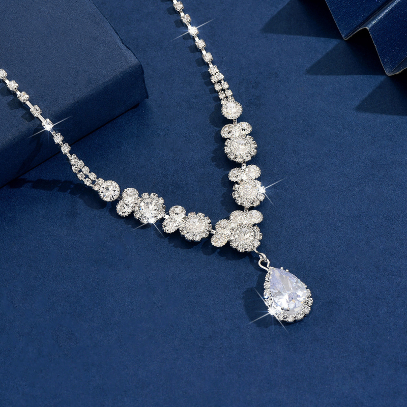 Zirkon csepp alakú nyaklánc, elektroplatált, szabályos lánccal, divatékszer, magas minőség
