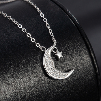 Colier din argint 925, placat cu argint-auriu, pandantiv în formă de stea cu Ochiul Diavolului, palmă, lună și stea, pe lanț cu motiv floare-cruci, stil lux ușor