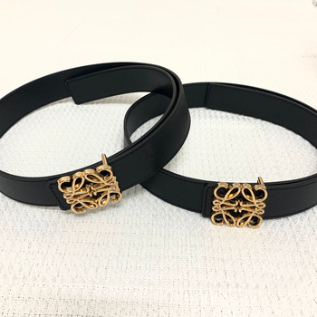 Női öv - Anyag: szuper rost; Csatt: ötvözet; Zárás: sima; Szélesség: vastag (>4 cm); Bevonat: elektroplatázás