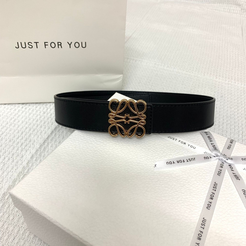 Női öv - Anyag: szuper rost; Csatt: ötvözet; Zárás: sima; Szélesség: vastag (>4 cm); Bevonat: elektroplatázás