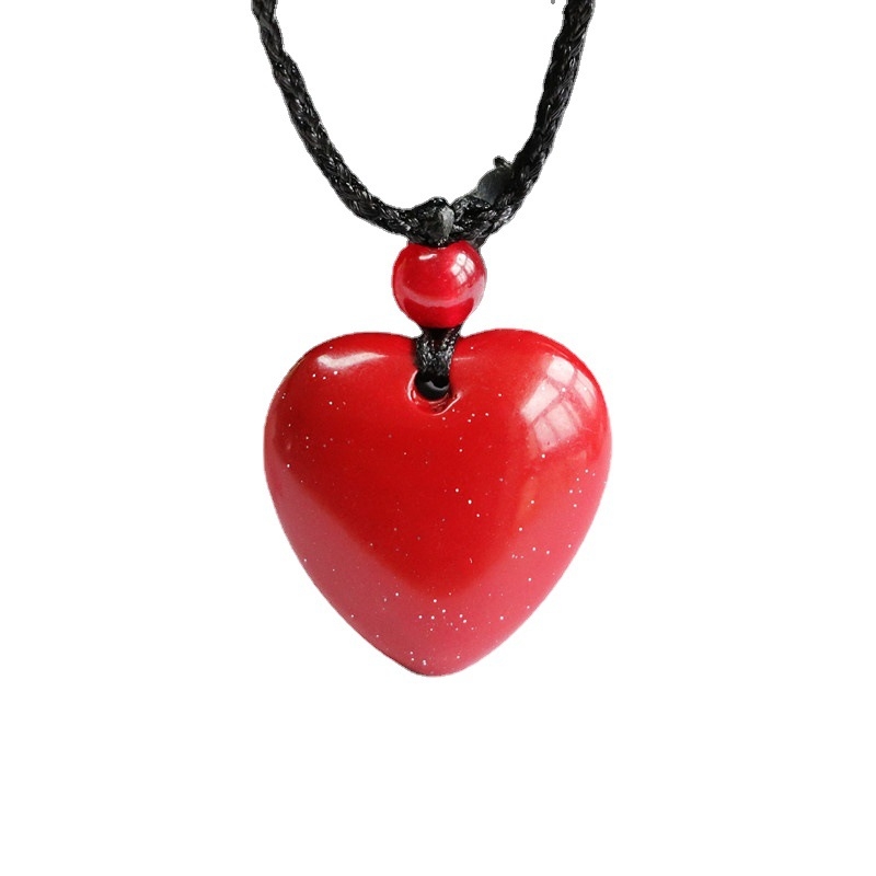 Colier din cinnobar – pandantiv inimă, finisaj lustruit • Brand: Suyu • Material: cinnobar • Stil: inimă