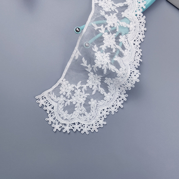 Κολάρο με λουλούδι από Milk Silk και υδατοδιαλυτή κέντηση για DIY διακόσμηση ρούχων