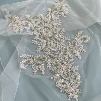 Floare guler cu mărgele din sticlă | Mărgele din sticlă, rayon și plasă | Pentru rochii de mireasă