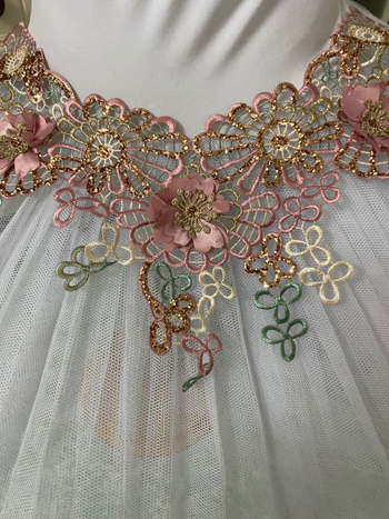 Csipkés gallér virággal — női ruházathoz, poliészter fonal, Dream Poem embroidery