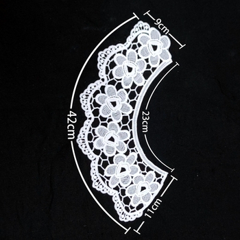 Tej-selyem dantellás gallér hímzett virággal, leválasztható, üreges dizájn