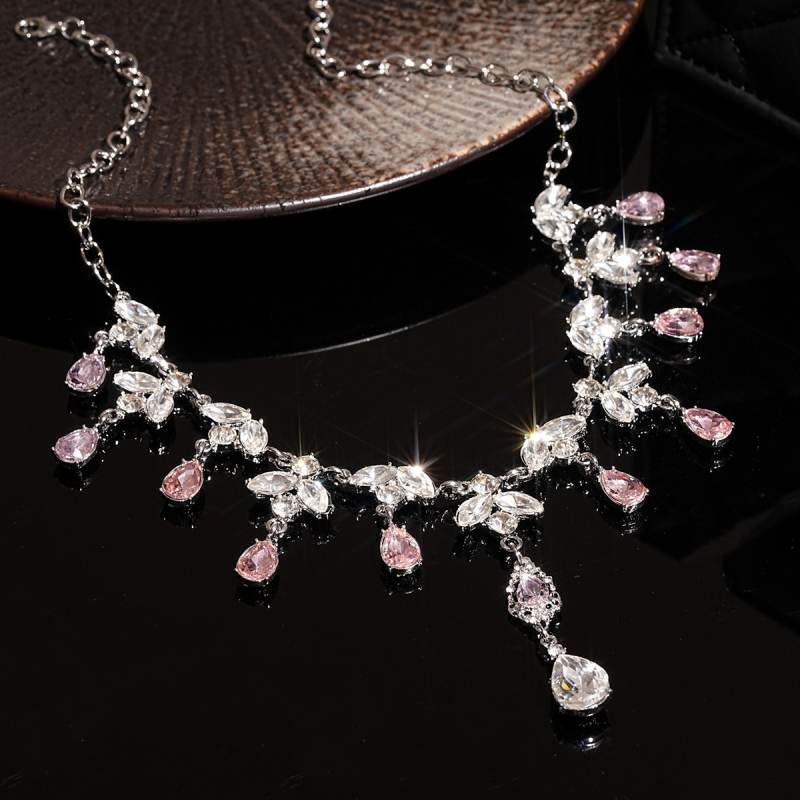 Κολιέ από κράμα με φύλλο και σταγόνα, γεωμετρικό κρόσσι με λεπτομέρειες κοπής διαμαντιού