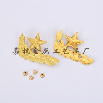 Speciálisan alakított fém reverz — alumínium, nyomtatási eljárás, tűs rögzítés, fadobozos csomagolás, irodai környezethez