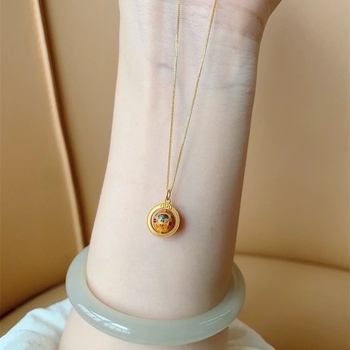 Réz medálos nyaklánc keresztes lánccal, geometriai forma, hossza 41–50 cm, ókori/irodalmi retro stílus.