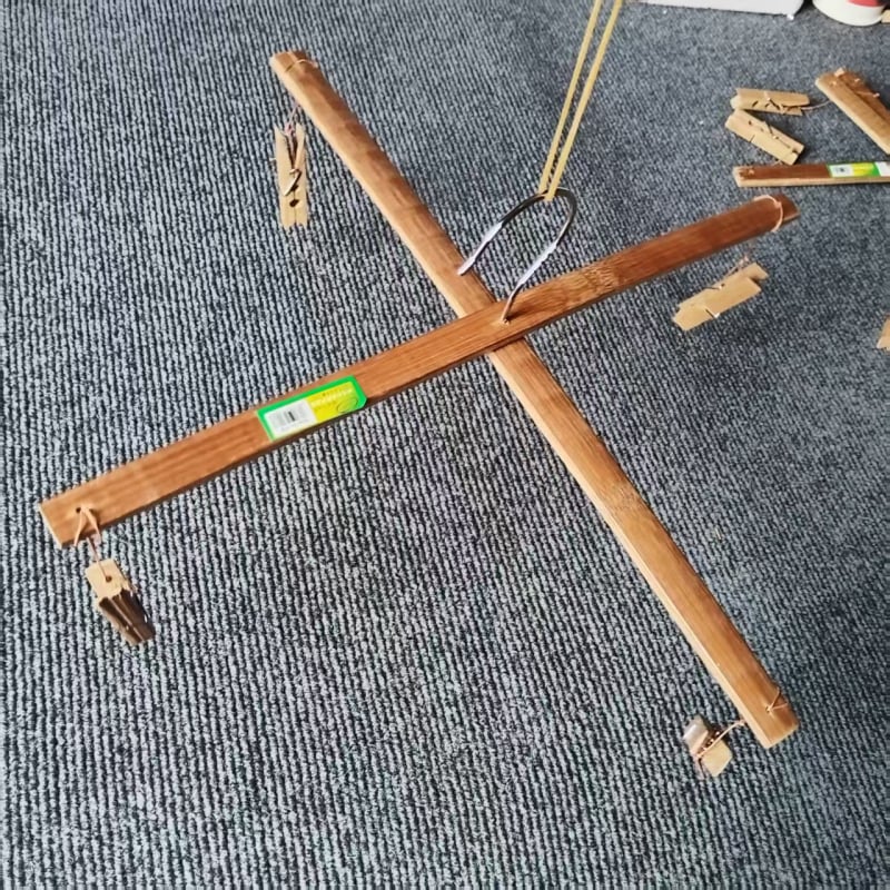 Bambusz nadrág tartó állvány 4 klippel, összecsukható, modell 018