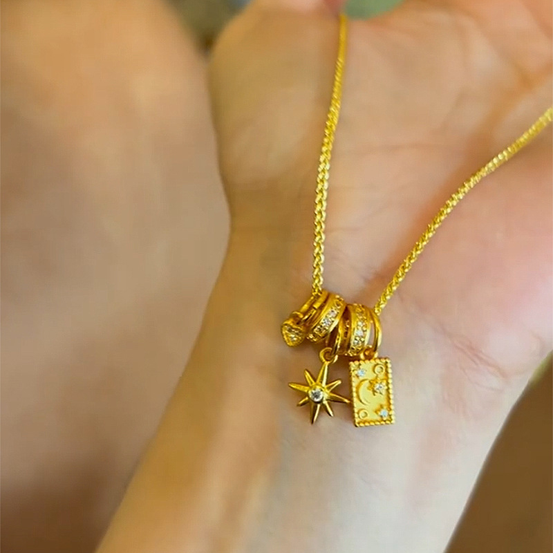 Colier cu pandantiv în formă de stea; cupru placat cu aur ecologic; tehnică de fabricație veche; lanț standard; stil nișă literar retro; lansare toamnă 2024