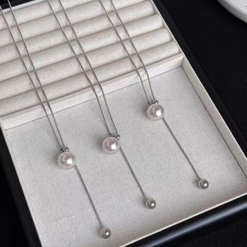 Colier cu pandantiv din perle artificiale, lanț tip șarpe, lungime reglabilă 61–70 cm, electroplacat, stil geometric-sport