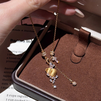 Colier cu pandantiv în formă de cruce din cupru, geometric, finisaj electroplacat, multistrat, pentru femei