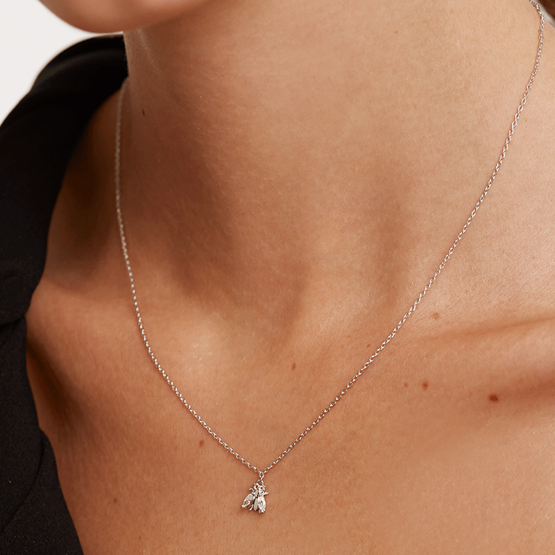 925 ezüstből készült méhmedálos nyaklánc O-lánccal, rovarmotívum, Vientiane