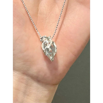 Colier din cupru cu pandantiv inimă geometric, pe lanț clavicular, finisaj electroplătat, lansare vară 2024