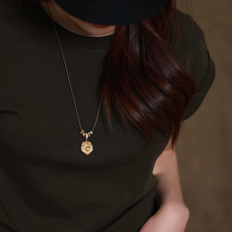 Colier cu pandantiv leu, stil palat, aur alluvial placat cu electroplacare, Zhenyu, primăvara 2025