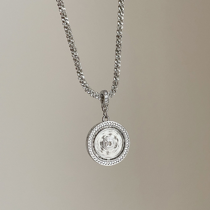 Colier metalic pentru femei cu busolă rotativă cu opt comori, lanț obișnuit