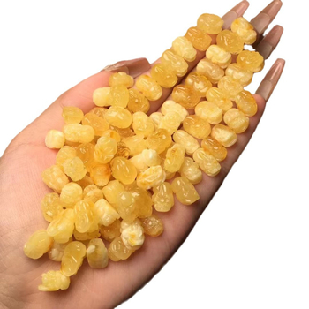 Privjesak od pčelinjeg voska s motivom zmaja, perlatni završetak, književno-retro stil.