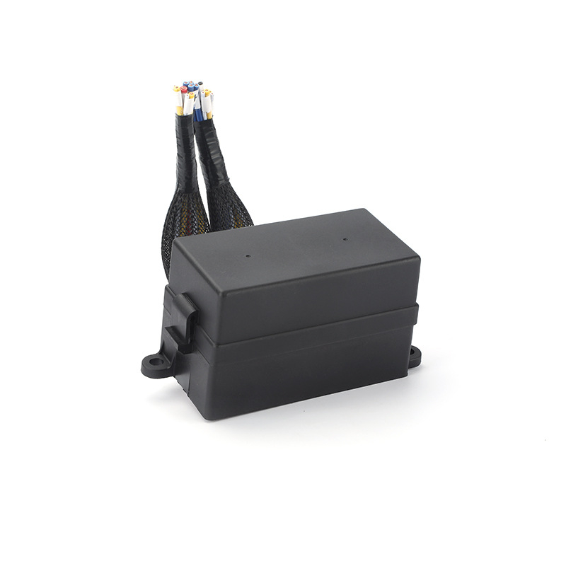 12-канален блок за релета и предпазители, 12V/24V, за автомобили и каравани, модулен дизайн