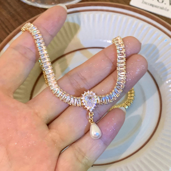 Bakrena ogrlica sa cirkonima, u francuskom Hepburn stilu, dijamantni završetak, geometrijski dizajn (Materijal: bakar; Obrada: dijamant; Stil: lagani luksuz; Geometrija; Težina: 0,5 g)