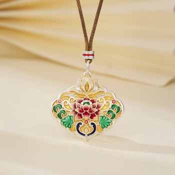 Medálos nyaklánc: geometrikus réz, lótusz zománc, édes stílus, 2025 tavaszi kiadás