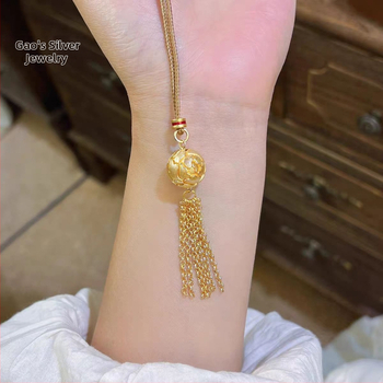 Nyaklánc 999,9 ezüst, domborított peónia virág gömbös tassel medál, kínai stílus (Anyag: 999,9 ezüst; Dizájn: domborított peónia virág a gömbben tassel; Stílus: kínai; Megjelenés: 2025 tavasz)