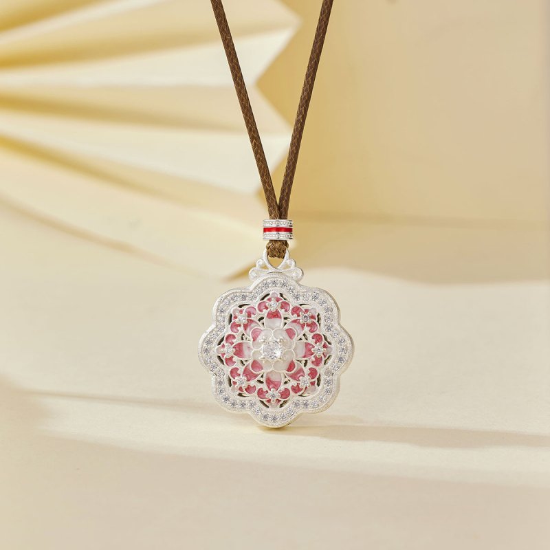 Réz virág alakú nyaklánc zománccal és aranyszegéllyel, édes stílus, téli 2025