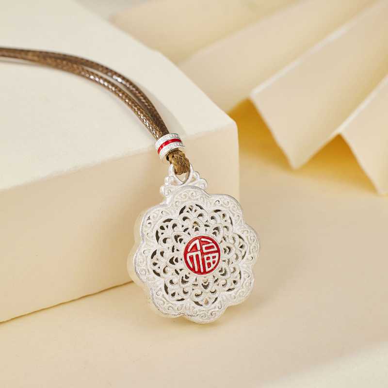 Réz virág alakú nyaklánc zománccal és aranyszegéllyel, édes stílus, téli 2025