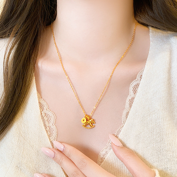 Ogrlica s konjićem u obliku novčića, bakar, elektroplating, običan lanac, duljina 51–60 cm, jesen 2025, Old Money stil