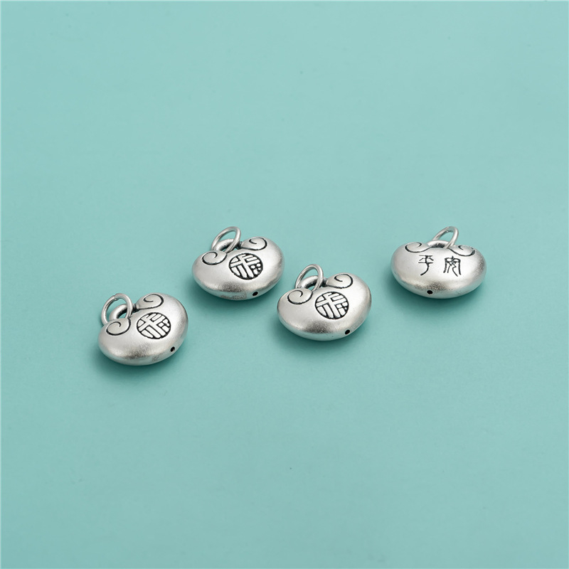 Pandantiv din Argint Pur S999, 3D Lacăt Norocos